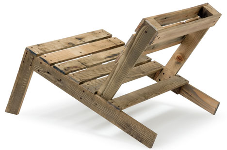 recycled-wood-pallet-chairfromforkliftfurnituredomob.com